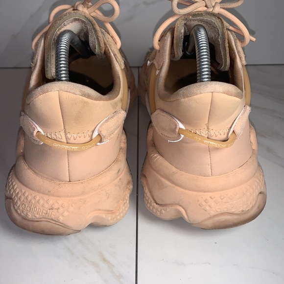 Adidas Originals Boys Size 7.5 Ozweego Glow Orange Tint FZ1962 - Picture 5 of 8